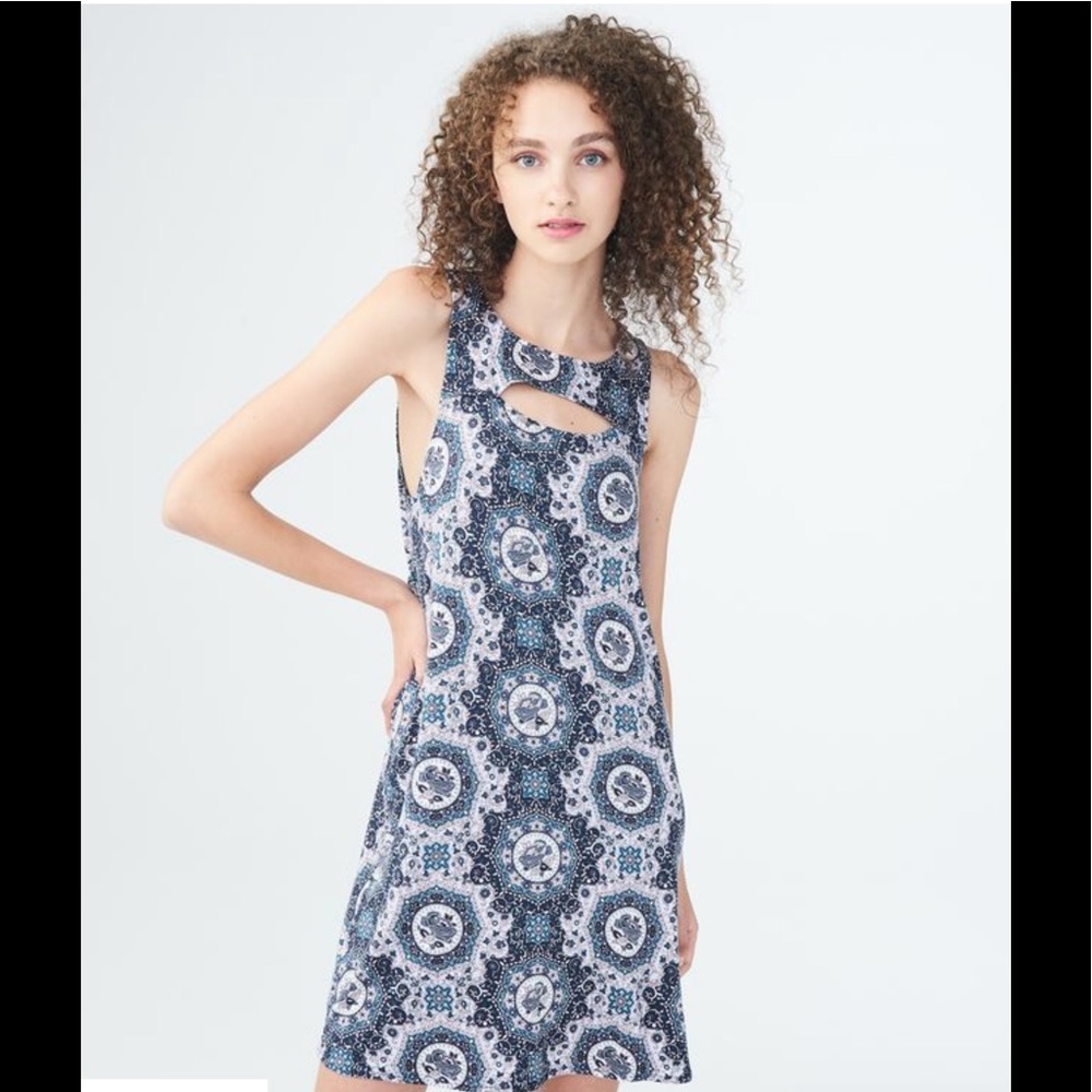 GEOMETRIC PRINT HIGH-NECK SWING DRESS